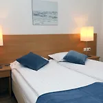 Arctic Comfort Hotel